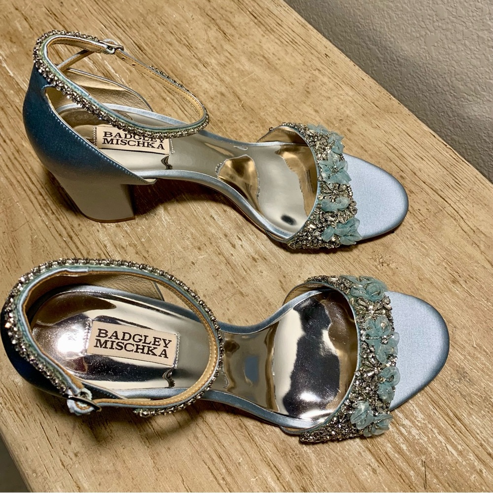 Badgley Mischka Blue Satin Block Heel Sandals – Size 10 Wedding Party Formal - Picture 11 of 13